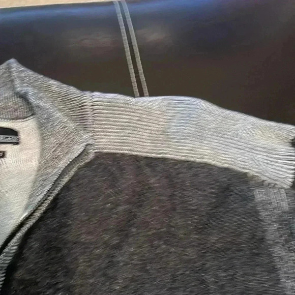 🖤Buckle black zip up sweater - Picture 3 of 8